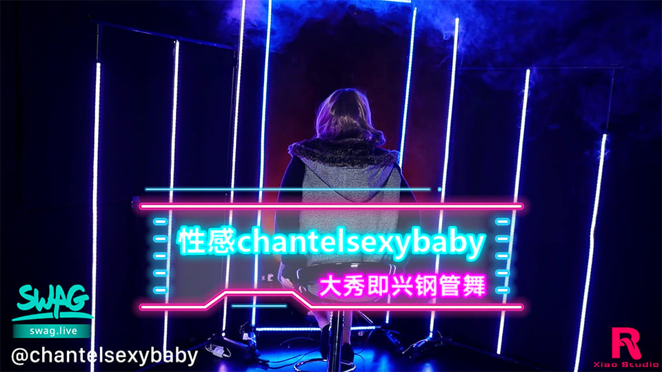 浴室突袭！蜜桃臀辣妹即兴钢管舞湿身诱惑