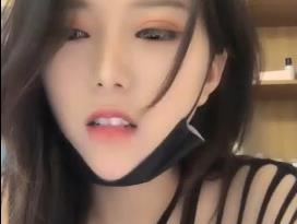 浴室真空透视装奶奶湿身自慰秀 极致诱惑让人血脉偾张