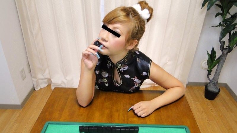 脱衣麻将大胆挑战！素人雀神娇喘连连 桌下暗挑逗日乃雏野(10musume_022425_01)