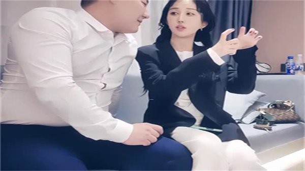 赵总私密寻欢：与迷人小姐姐的激情诱惑夜